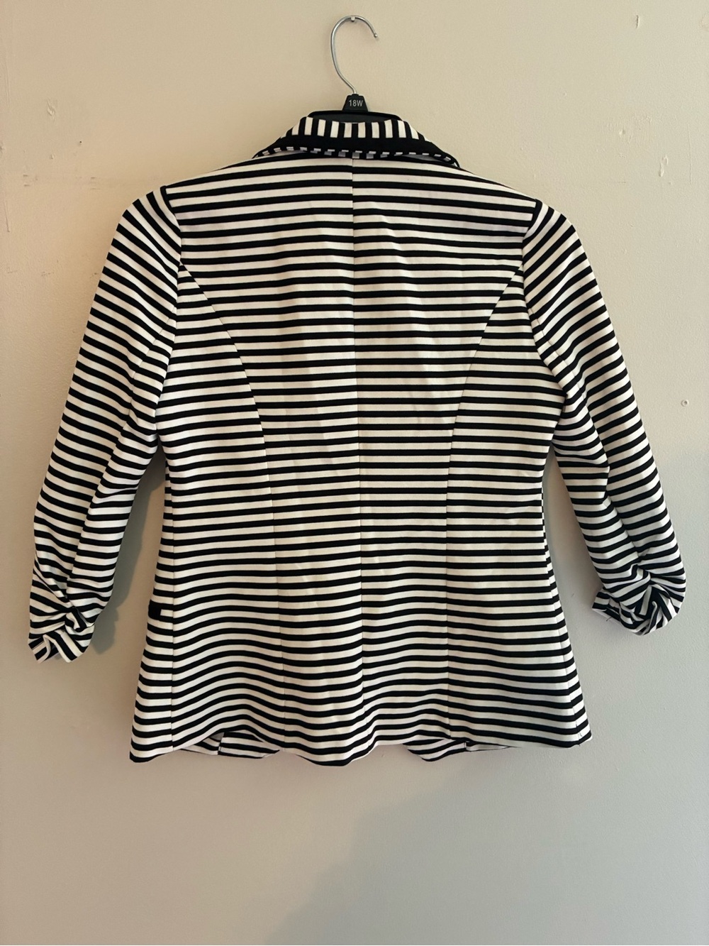 41 Hawthorn Black & White Striped Blazer - Picture 7 of 8